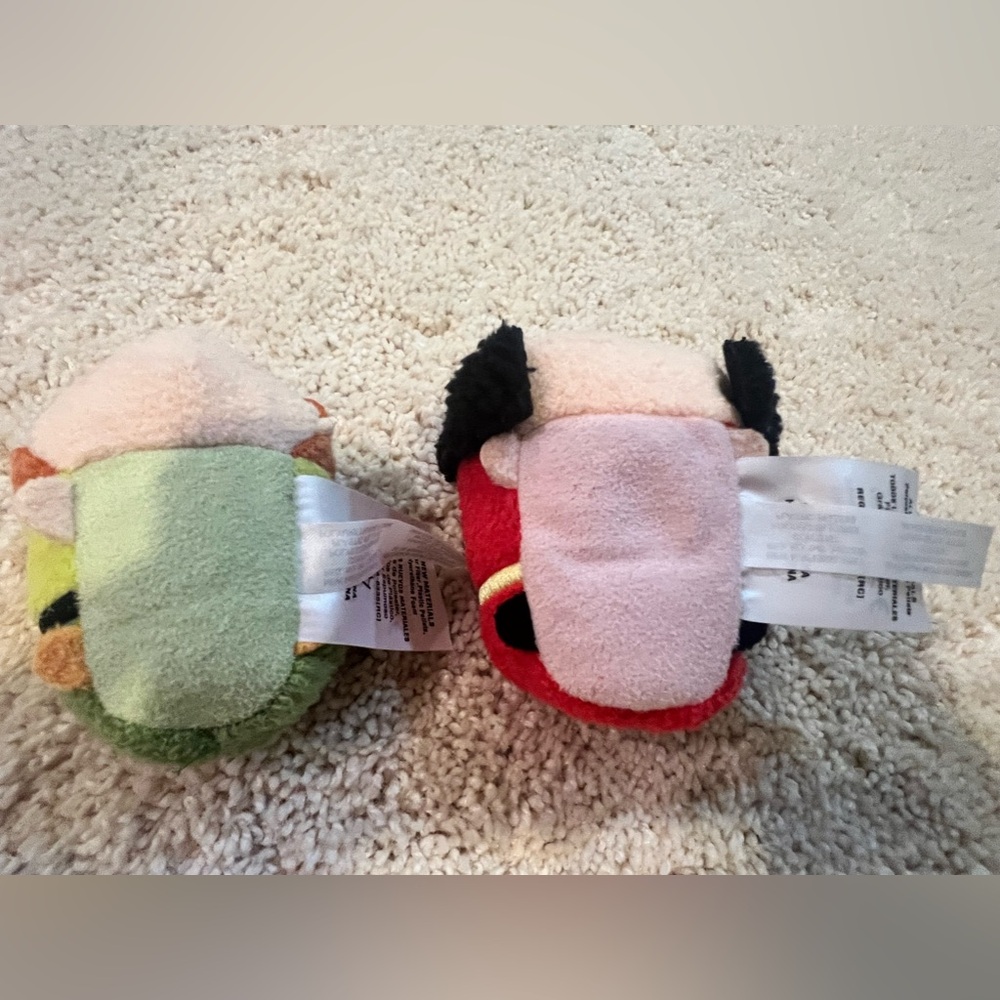 Disney Peter Pan and Captain Hook Tsum Tsums - Picture 4 of 7